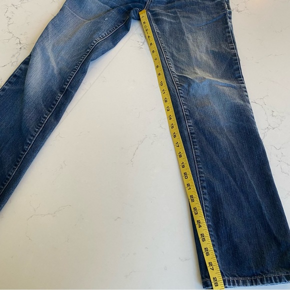 GUESS slim straight Del Mar fit women’s size 29”W/30”L - Picture 6 of 8